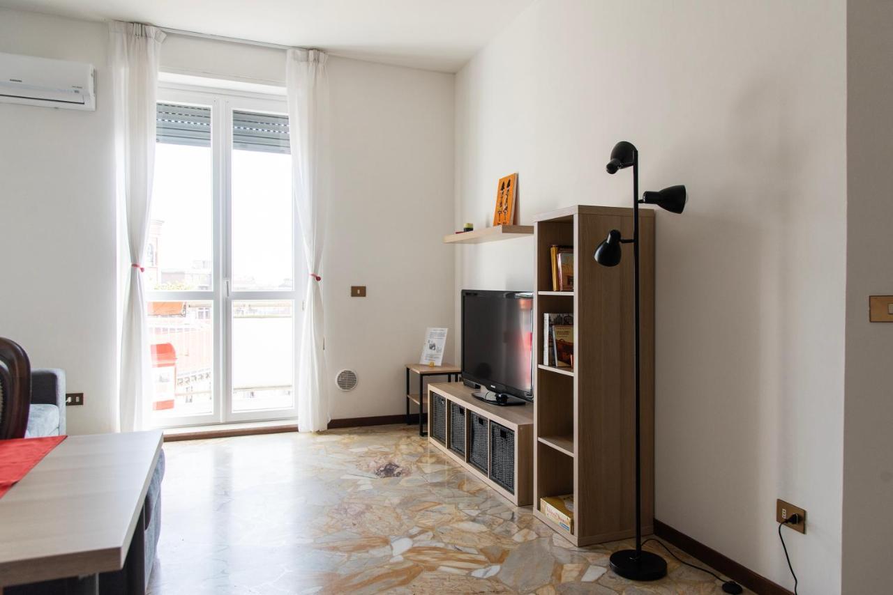 Ferienwohnung Youhosty - Buonarroti 15 Mailand Exterior foto
